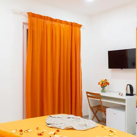 Aparthotel Summer Colors &